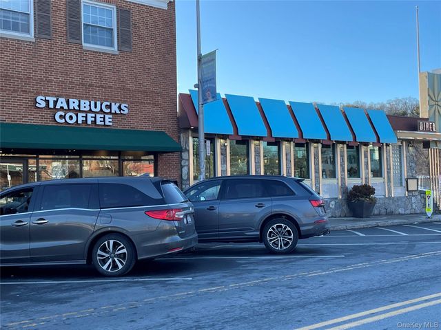 580 Bedford Road 8, Pleasantville, NY 10570