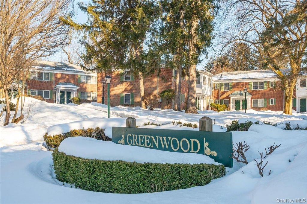 580 Bedford Road 8, Pleasantville, NY 10570
