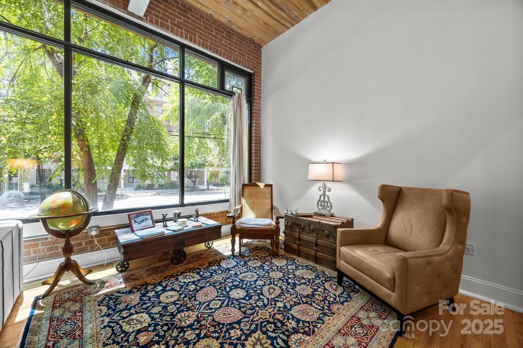 310 Arlington Avenue 207, Charlotte, NC 28203