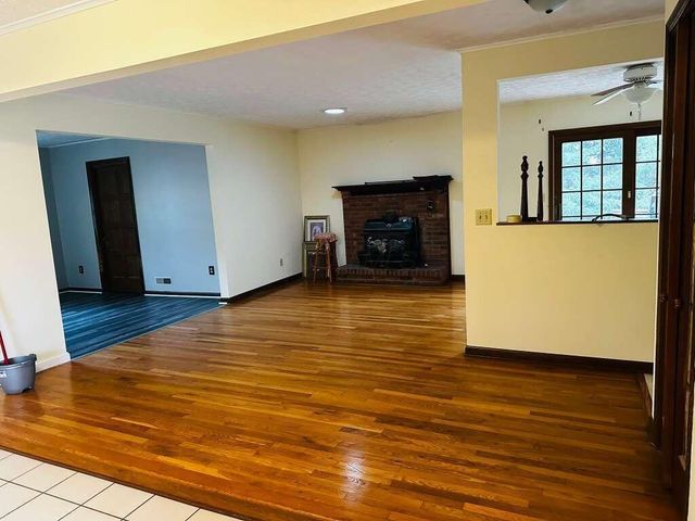 159 S Parkway Drive, Delaware, OH 43015