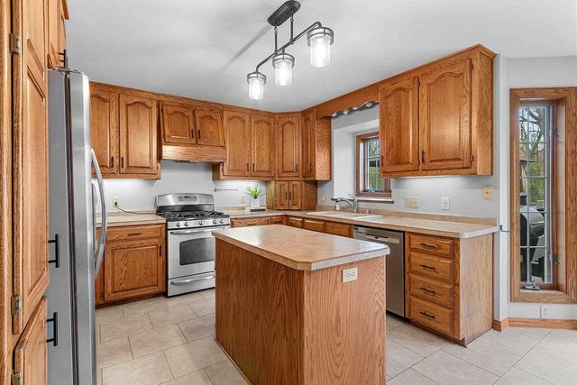 1354 CAMELOT COURT, Oneida, WI 54155