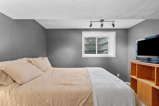 1354 CAMELOT COURT, Oneida, WI 54155