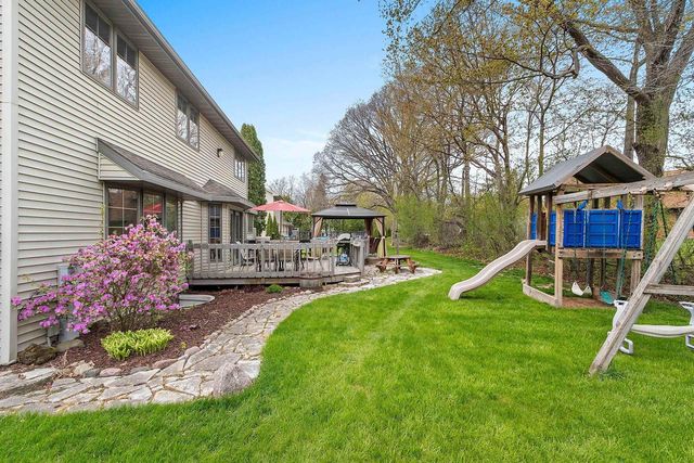 1354 CAMELOT COURT, Oneida, WI 54155