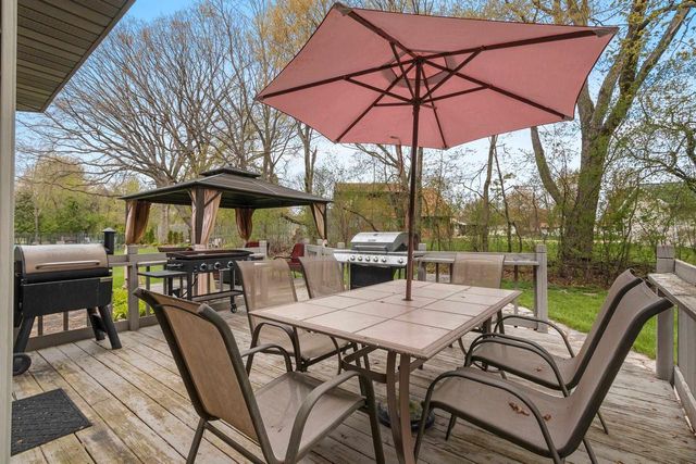 1354 CAMELOT COURT, Oneida, WI 54155