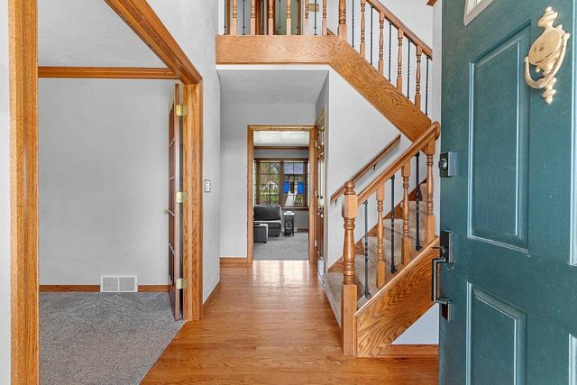 1354 CAMELOT COURT, Oneida, WI 54155