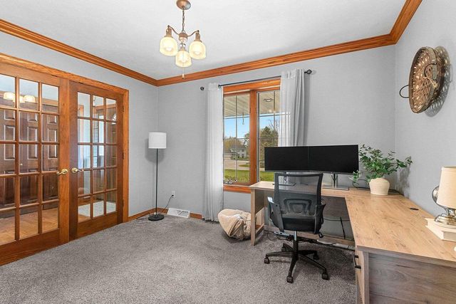 1354 CAMELOT COURT, Oneida, WI 54155
