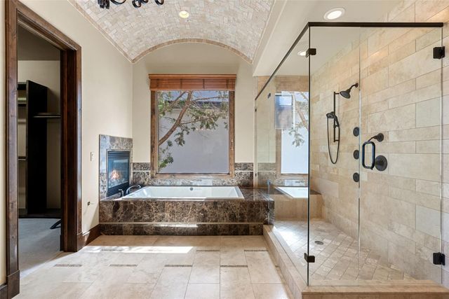 1208 Watercliffe DR, Lago Vista, TX 78645