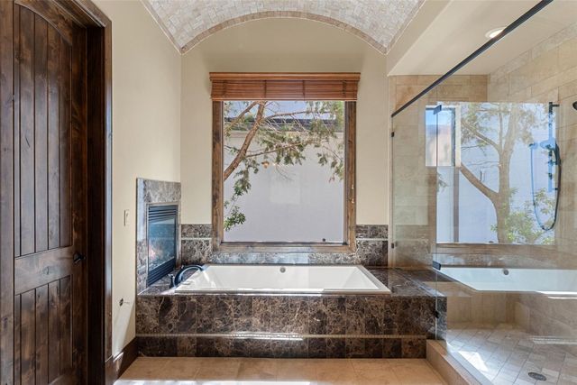 1208 Watercliffe DR, Lago Vista, TX 78645