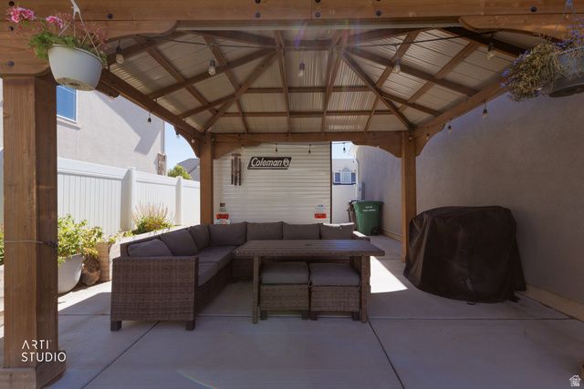 8026 S BARTON RDG, West Jordan, UT 84081