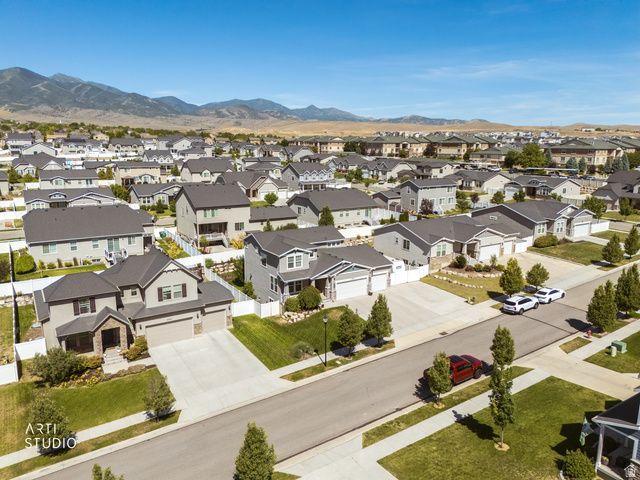 8026 S BARTON RDG, West Jordan, UT 84081