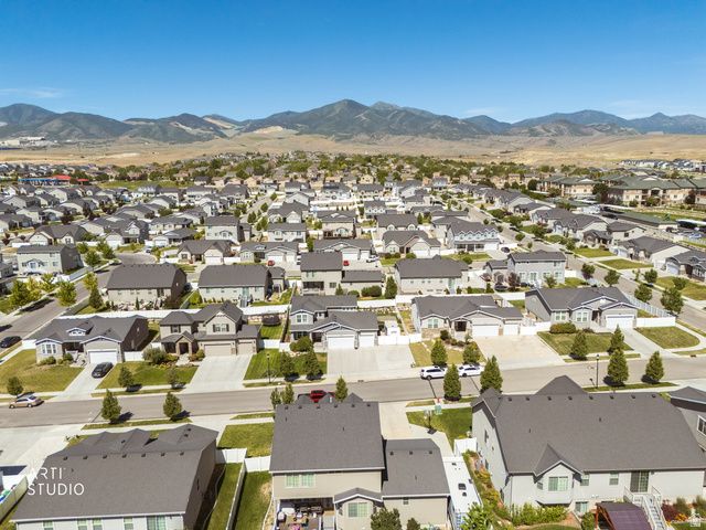 8026 S BARTON RDG, West Jordan, UT 84081