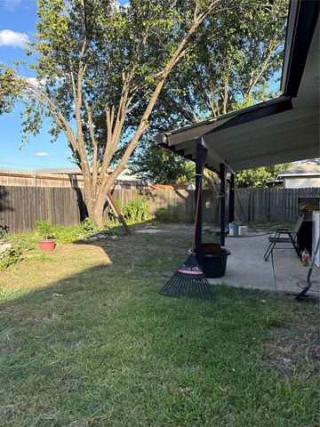 220 Bailey LOOP, Kyle, TX 78640