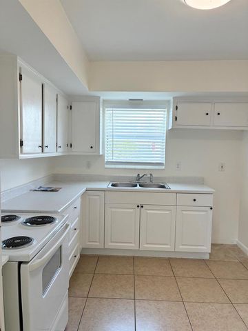 1142 GARNETT Street, Lantana, FL 33462