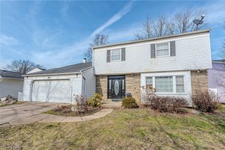 920 Howard Street, Elyria, OH 44035