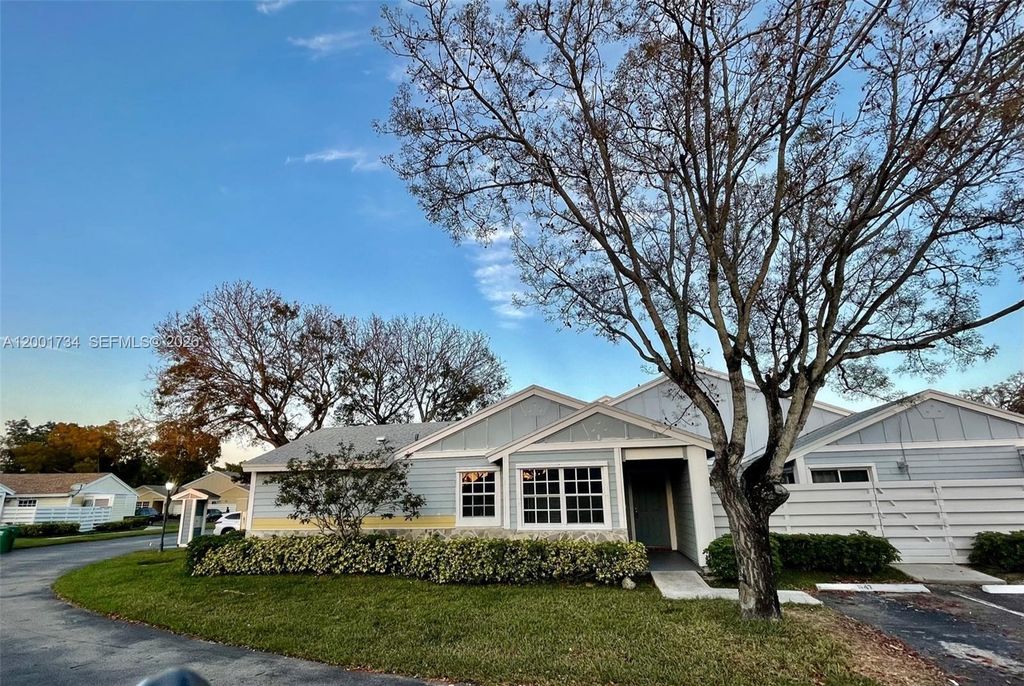 13754 SW 147th Cir Ln 1, Miami, FL 33186