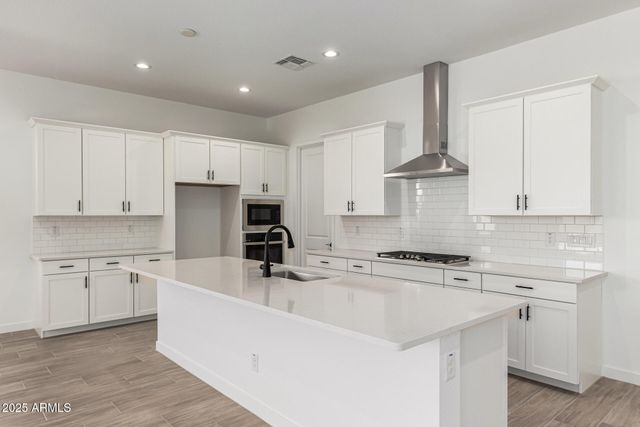 15870 W BRONCO Trail, Surprise, AZ 85387