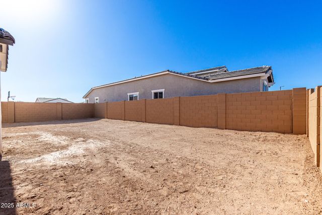 15870 W BRONCO Trail, Surprise, AZ 85387