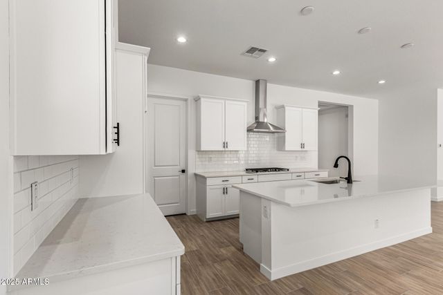 15870 W BRONCO Trail, Surprise, AZ 85387