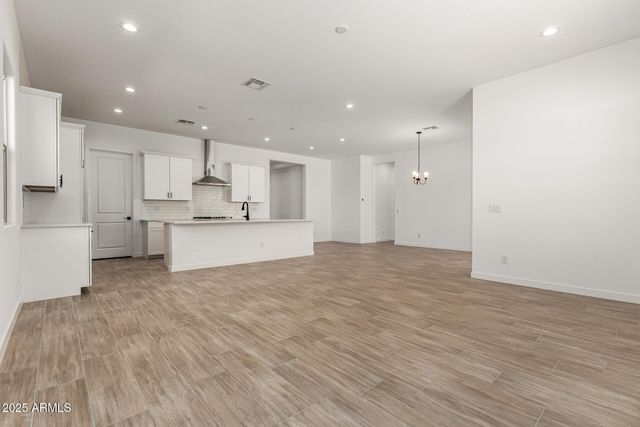 15870 W BRONCO Trail, Surprise, AZ 85387