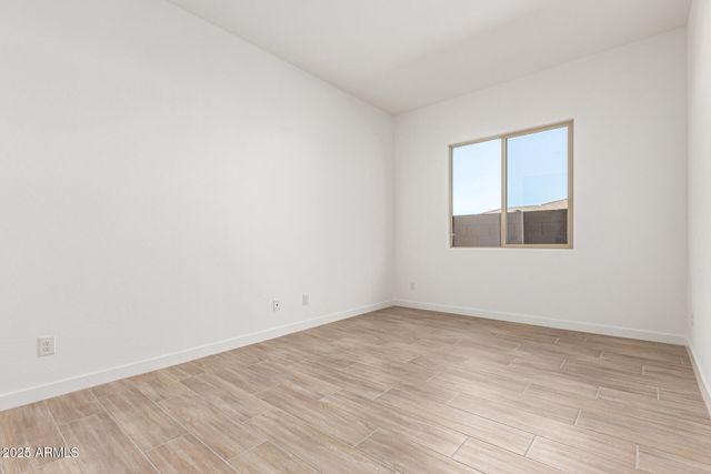 15870 W BRONCO Trail, Surprise, AZ 85387