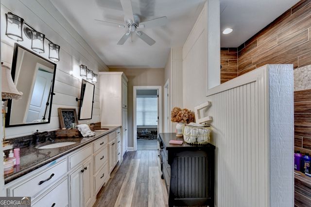 33 Highland Road N, Dahlonega, GA 30533