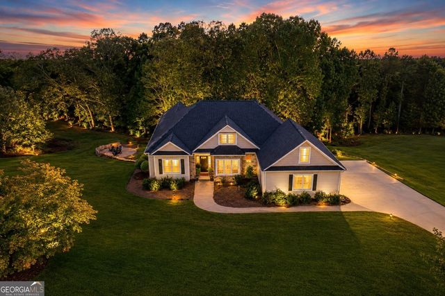33 Highland Road N, Dahlonega, GA 30533