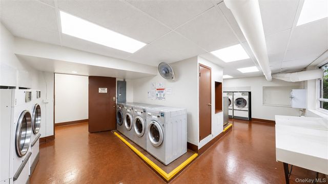 1 Sadore Lane 3X, Yonkers, NY 10710