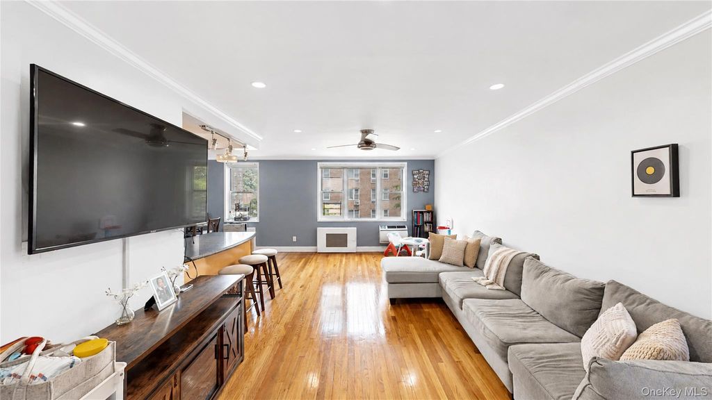 1 Sadore Lane 3X, Yonkers, NY 10710 — photo 2