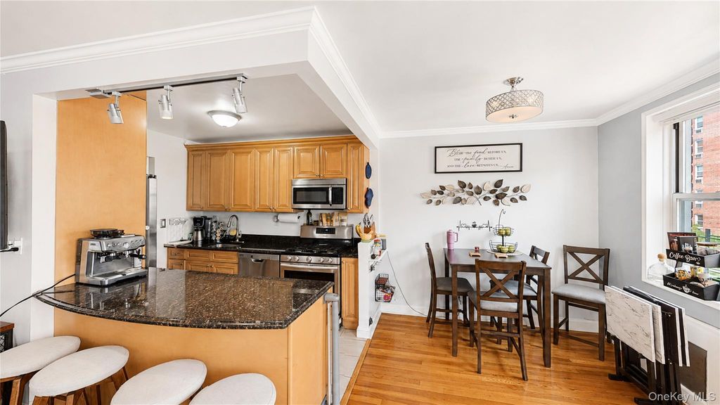 1 Sadore Lane 3X, Yonkers, NY 10710 — photo 4