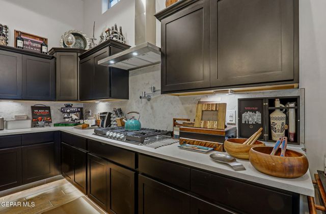 7324 ENCHANTED POINT Drive, El Paso, TX 79911