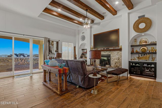 7324 ENCHANTED POINT Drive, El Paso, TX 79911