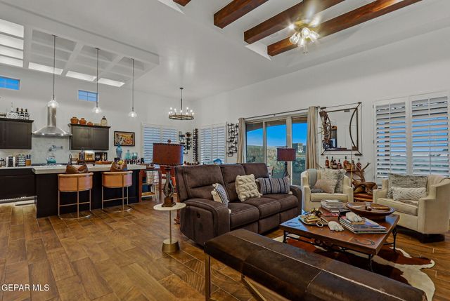 7324 ENCHANTED POINT Drive, El Paso, TX 79911