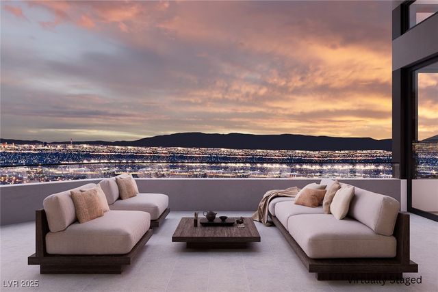 633 Majestic Rim Drive, Henderson, NV 89012