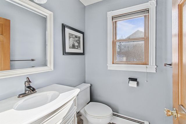 7 Bay View Drive, St. Albans Town, VT 05478