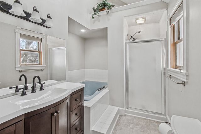 7 Bay View Drive, St. Albans Town, VT 05478