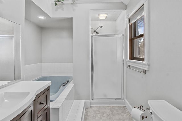 7 Bay View Drive, St. Albans Town, VT 05478