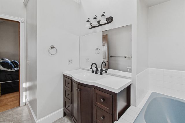 7 Bay View Drive, St. Albans Town, VT 05478