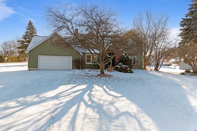 7 Bay View Drive, St. Albans Town, VT 05478