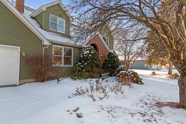 7 Bay View Drive, St. Albans Town, VT 05478