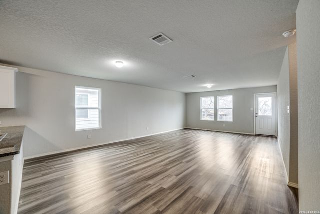 10226 ROBBINS BLF, San Antonio, TX 78245