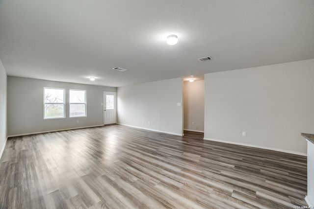 10226 ROBBINS BLF, San Antonio, TX 78245