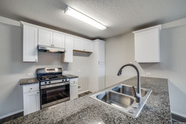 10226 ROBBINS BLF, San Antonio, TX 78245