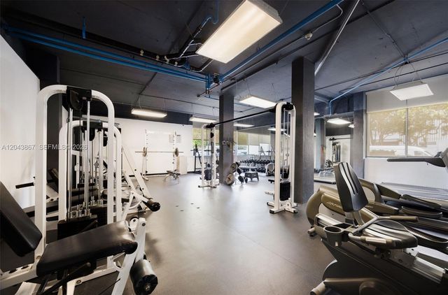 150 SE 25th Rd 2J, Miami, FL 33129