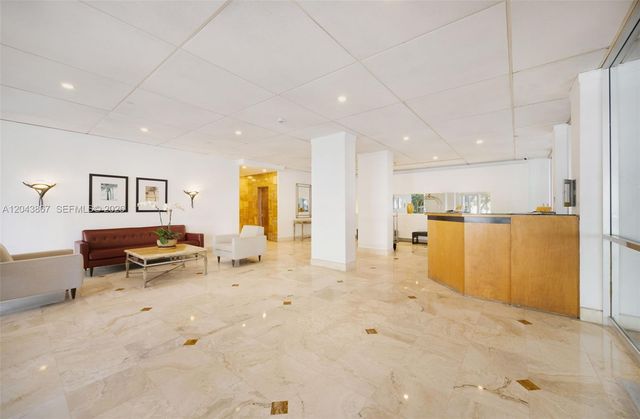 150 SE 25th Rd 2J, Miami, FL 33129