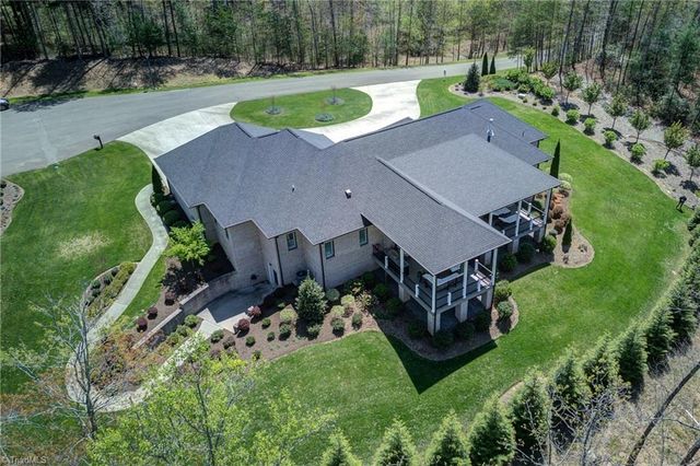 109 Wyncrest Terrace, Mount Airy, NC 27030