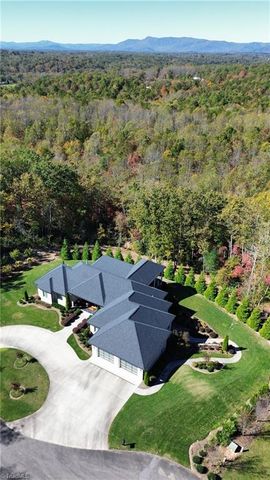 109 Wyncrest Terrace, Mount Airy, NC 27030