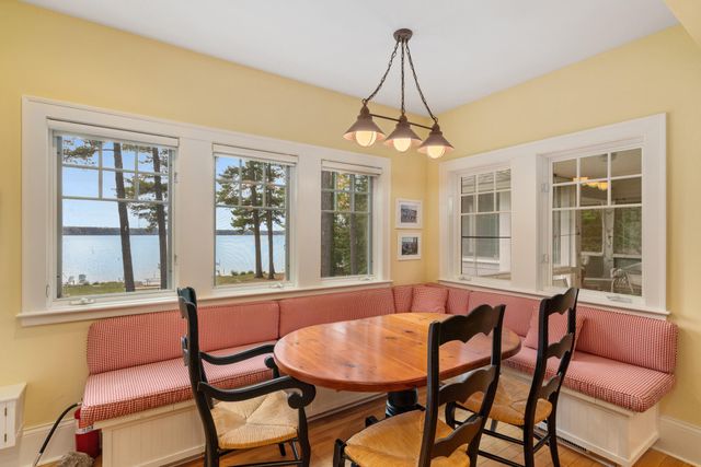 6613 Hillside Avenue, Indian River, MI 49749