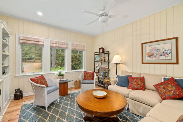 6613 Hillside Avenue, Indian River, MI 49749