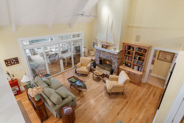 6613 Hillside Avenue, Indian River, MI 49749