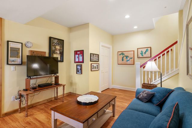 6613 Hillside Avenue, Indian River, MI 49749